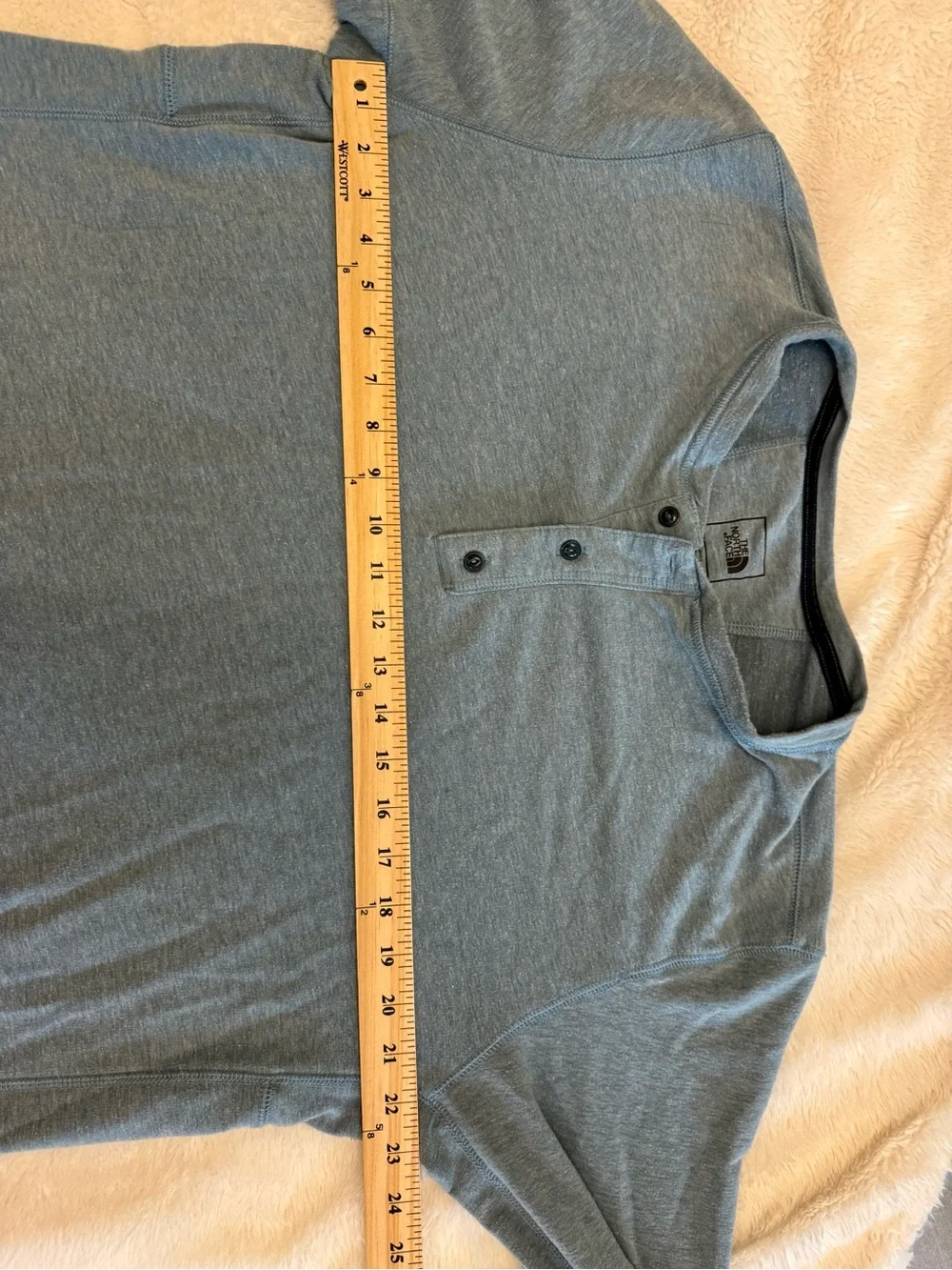 The North Face Men’s Long-Sleeve Henley Shirt Grey/Blue